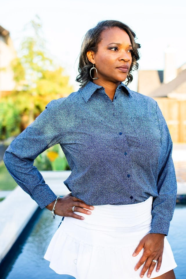 Raspberry Kiss: Bay Top with a Statement Print - Effortless Chic for Summer Days